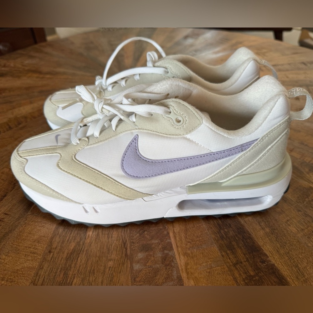 Nike Air Max Sneakers – Women’s Size 10 – White / Cream / Lavender – NWOT